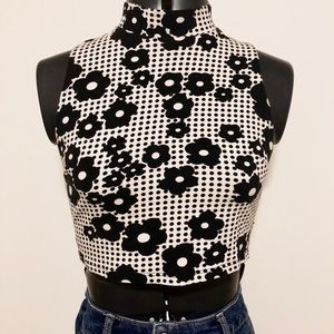 🌻 Floral high neck sleeveless crop top